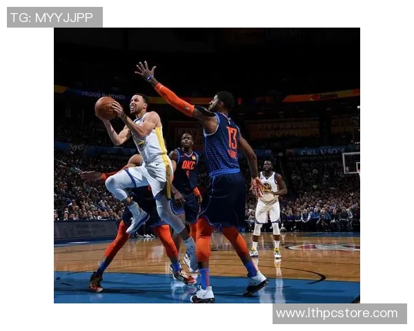 勇士与雷霆激战第四节精彩回顾与战术分析